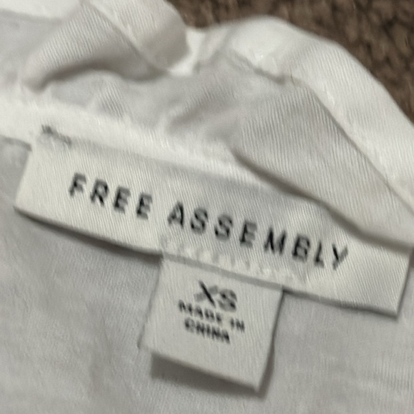 NWT Free Assembly Cotton Eyelet Flutter Sleeve-White-Sz XS - Picture 15 of 16